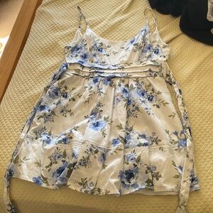 Tie back bow francesca’s dress